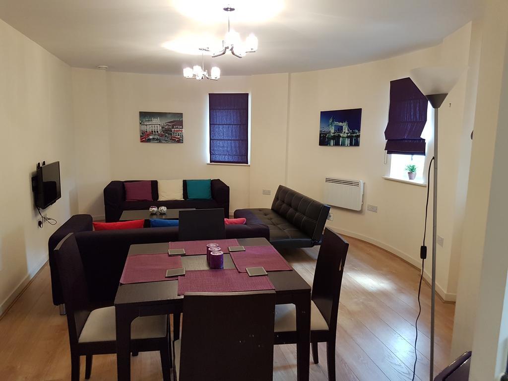 Two Bedrooms, Two Bath, Up To 3 Beds 1 Sofa - Slough Windsor Legoland ภายนอก รูปภาพ