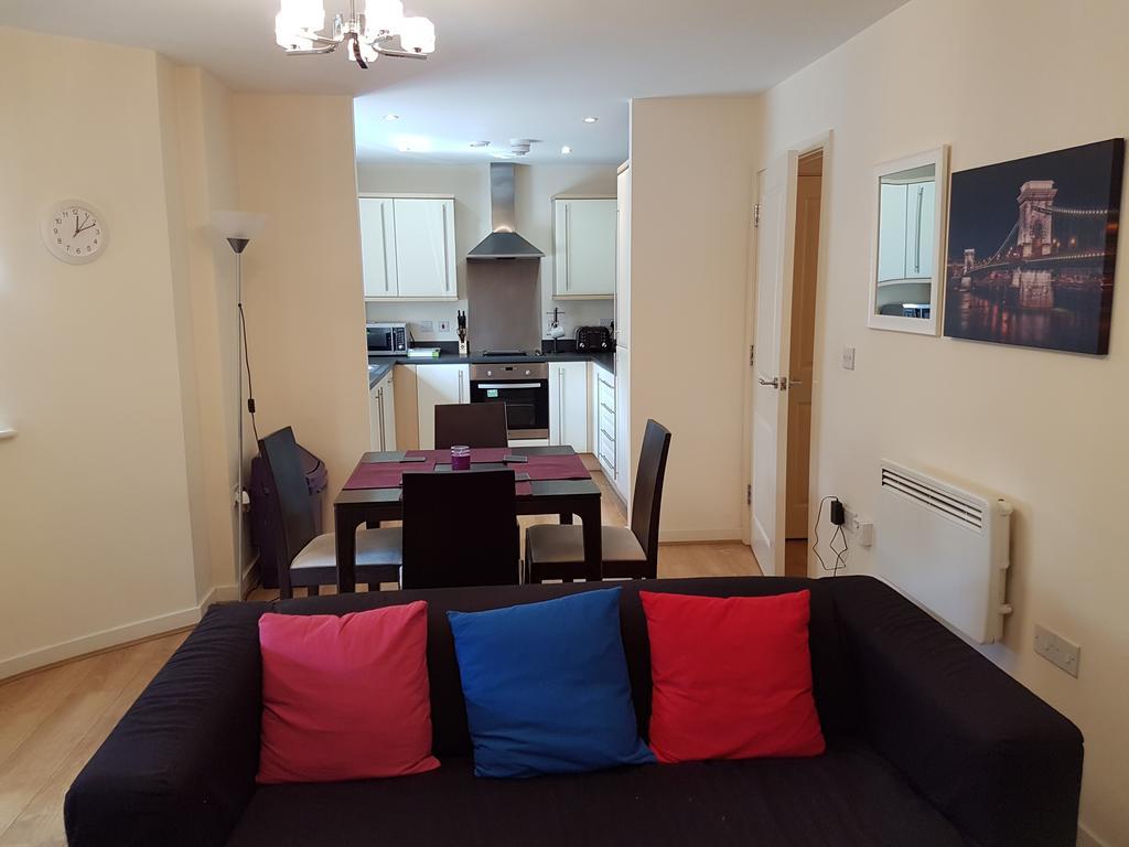 Two Bedrooms, Two Bath, Up To 3 Beds 1 Sofa - Slough Windsor Legoland ภายนอก รูปภาพ