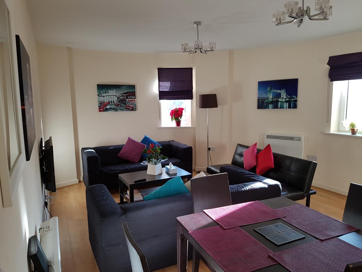 Two Bedrooms, Two Bath, Up To 3 Beds 1 Sofa - Slough Windsor Legoland ภายนอก รูปภาพ